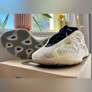 Yeezy 700 V3 Azael size 8 used w/ box